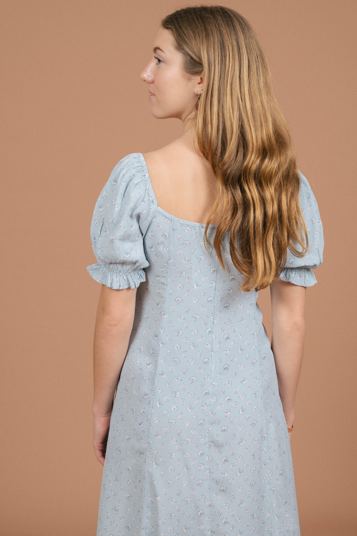 Vintage blue floral midi dress floral pattern detail - Lemon Lane Vintage