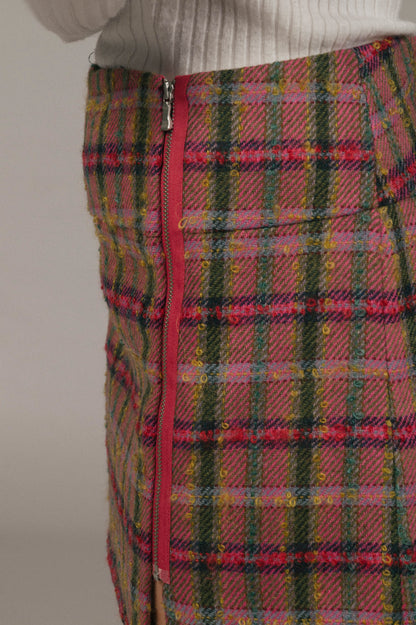 Vintage plaid wool mini skirt zipper, fabric and pattern detail - Lemon Lane Vintage
