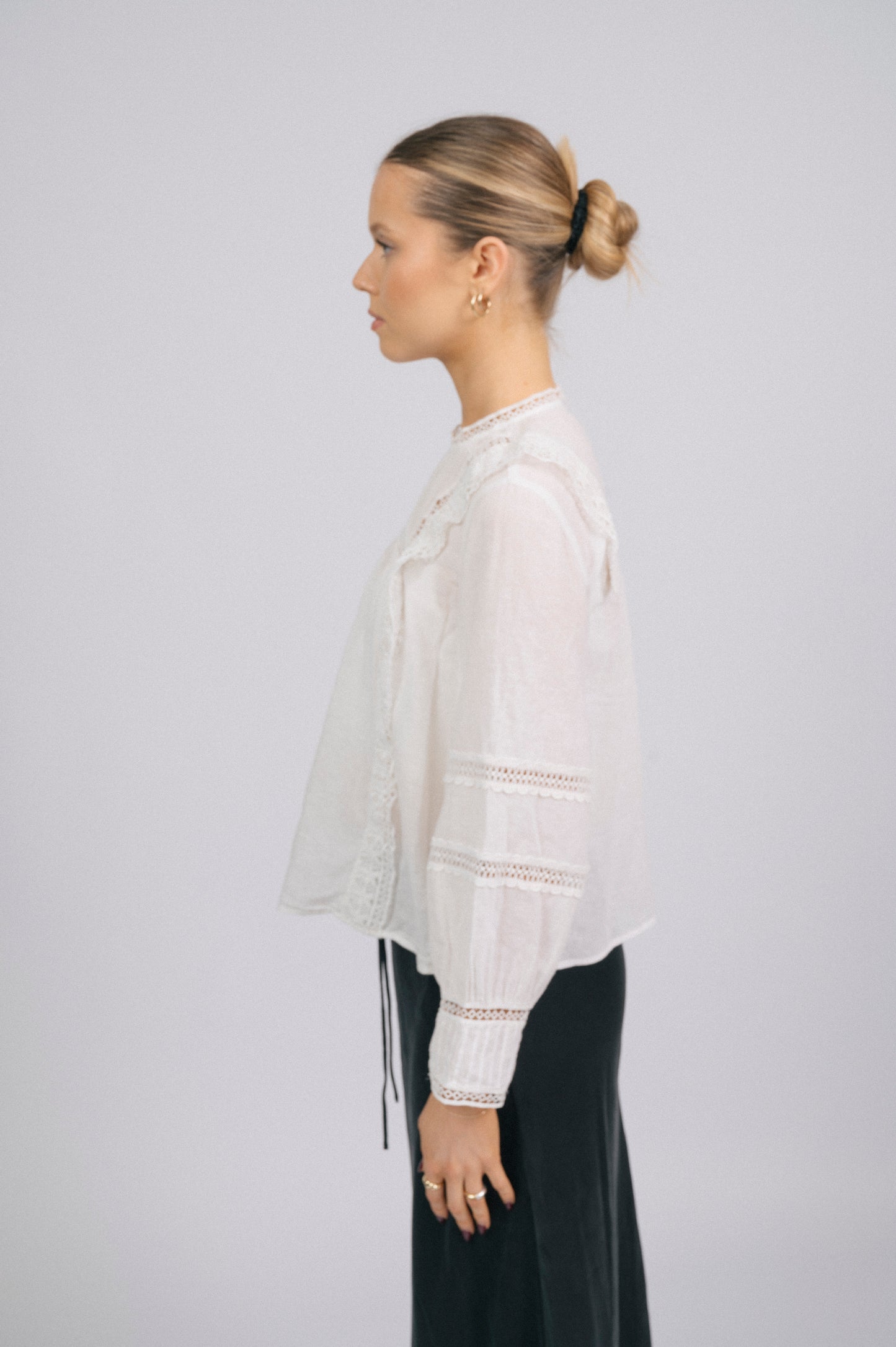 Vintage long sleeved white blouse lace sleeve detail - Lemon Lane Vintage